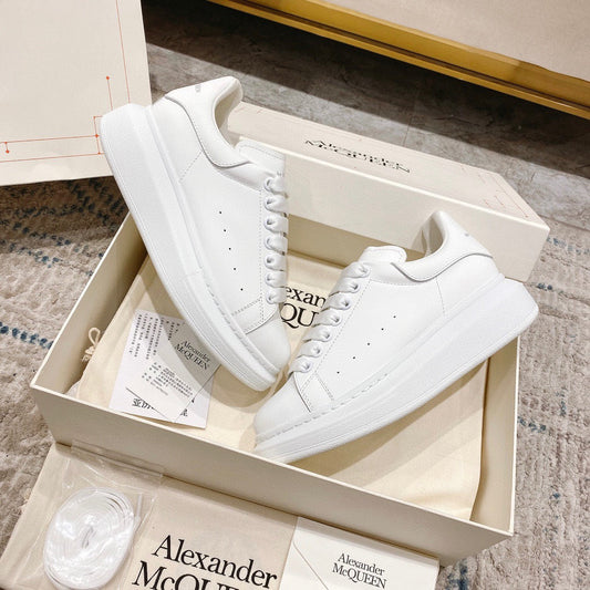 Sneakers & Shoes