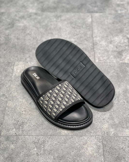 DIO Sandal