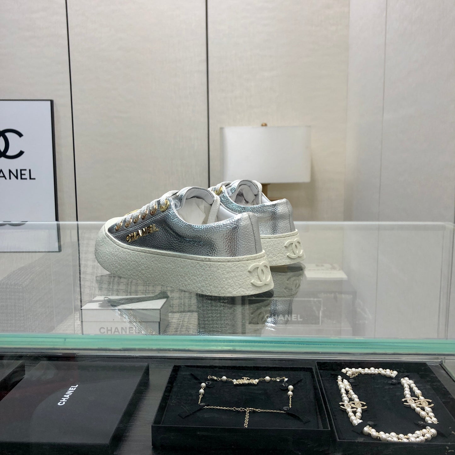 CASUAL SNEAKER IN SILVER METALLIC LAMBSKIN