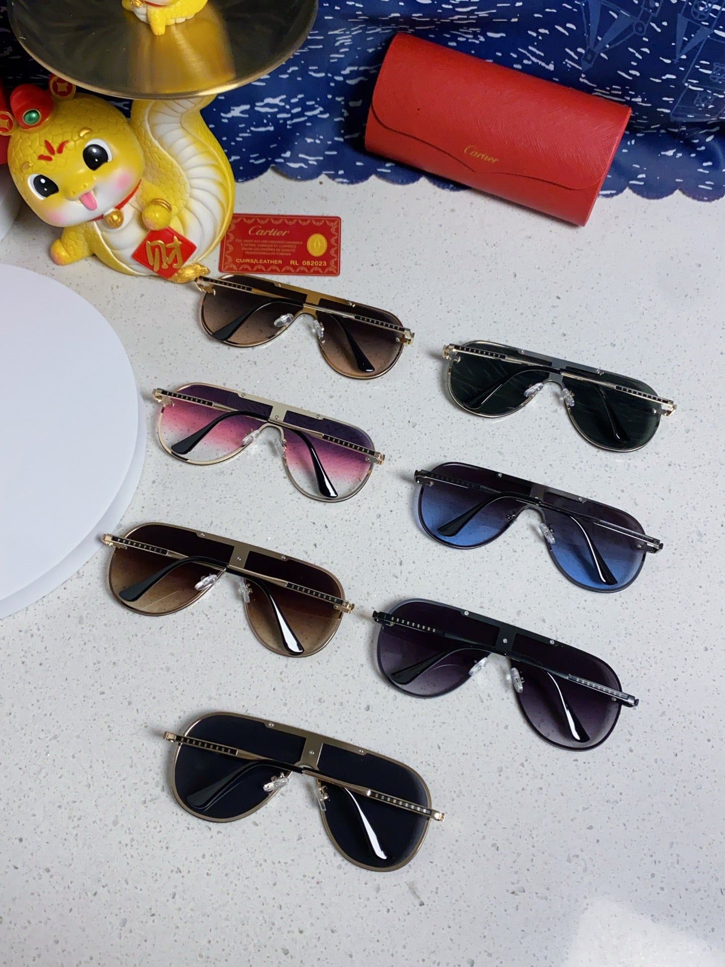 SIGNATURE AVIATOR FRAME SUNGLASSES 563238 IN METAL