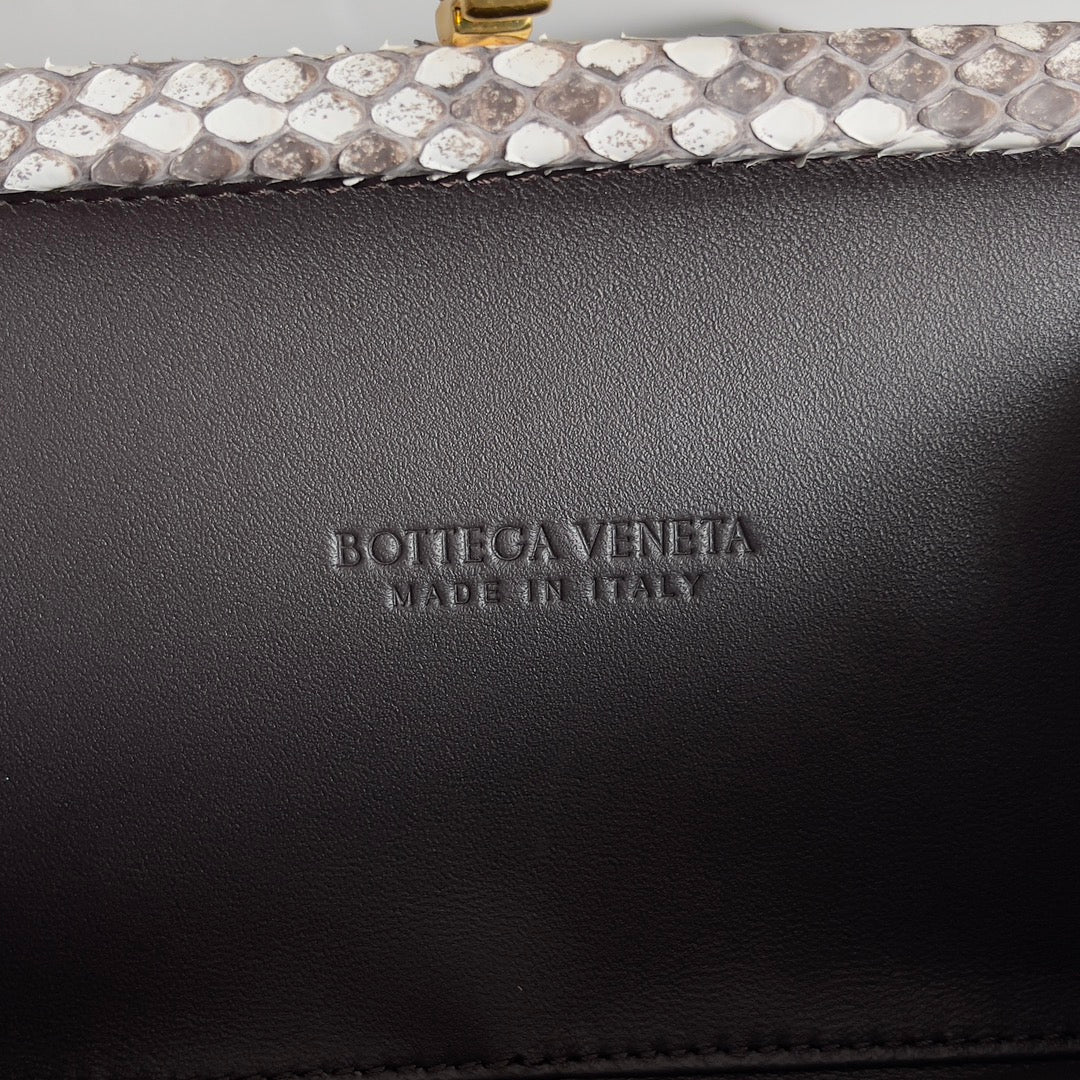 KNOT CHAIN CLUTCH 20.5 IN SNAKE PATTERN CALFSKIN