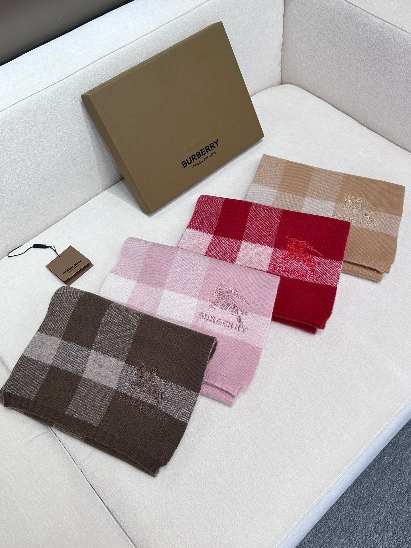 SCARF 190 CM IN CHERRY RED CASHMERE 398397