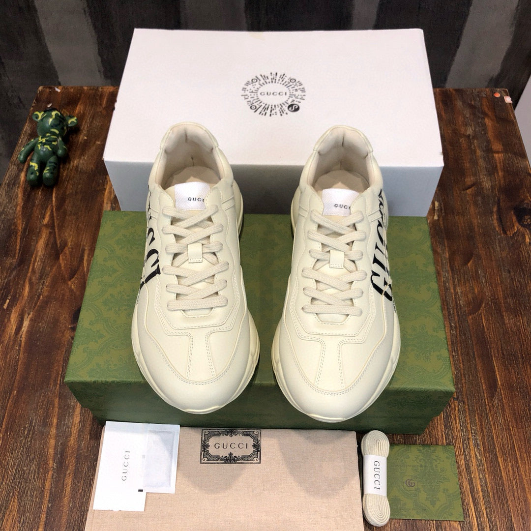 GUC Sneakers