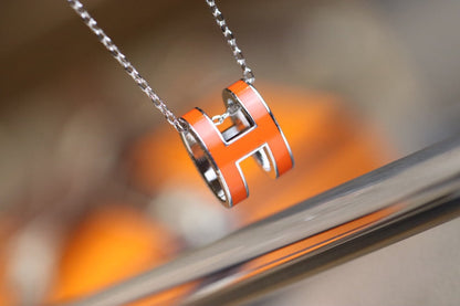 NECKLACE POP H PEDANT SILVER