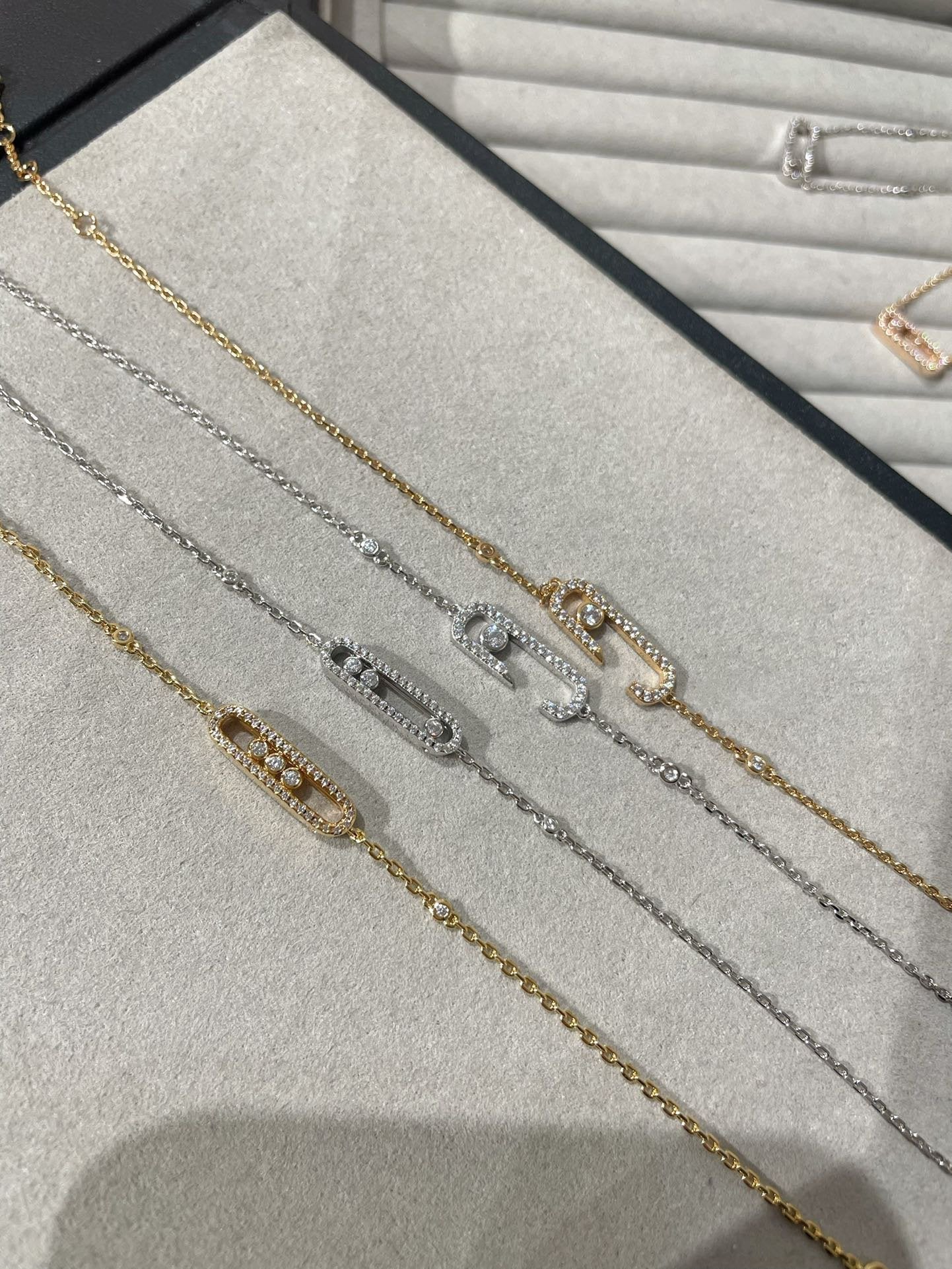 BABY MOVE DIAMOND BRACELET