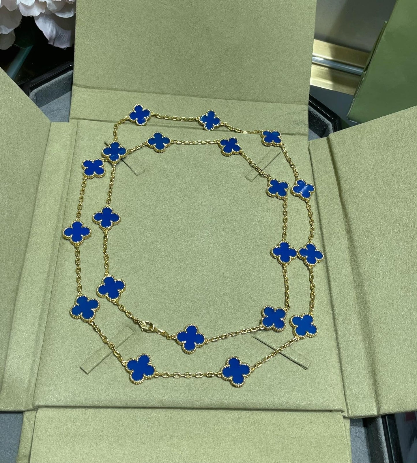 CLOVER 20 MOTIF AGATE 86CM NECKLACE