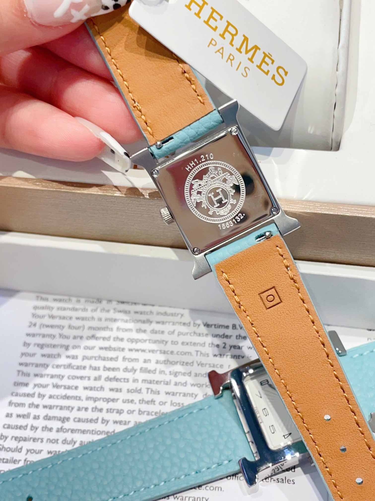 HM HEURE H 26 SILVER WHITE DIAL EPSOM LEATHER