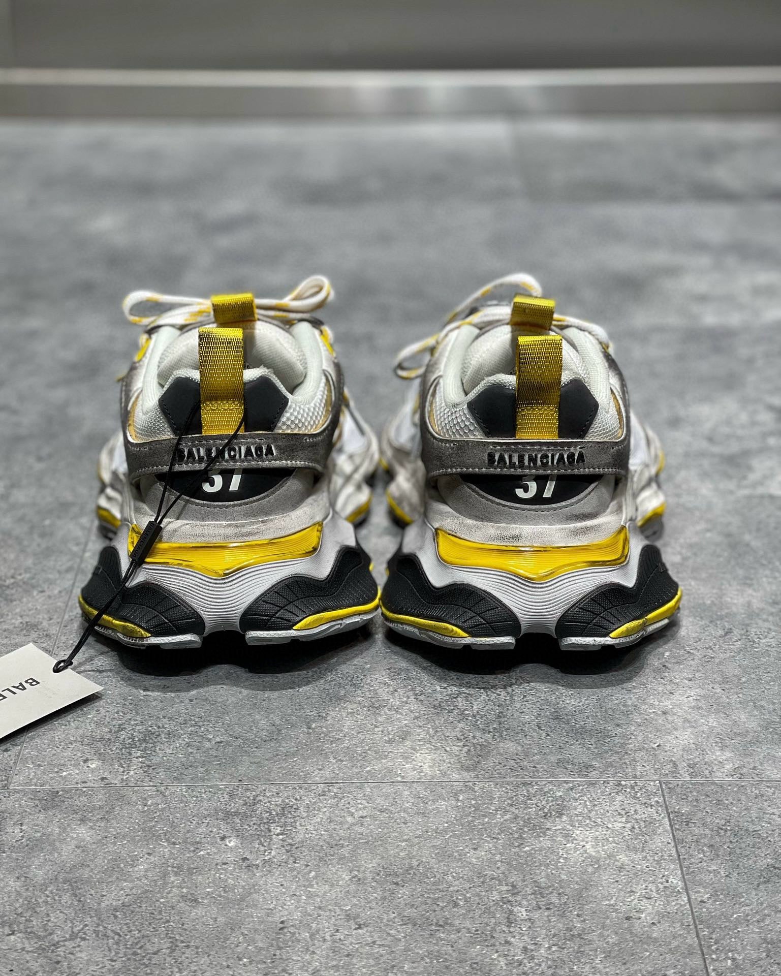 BLCG Sneakers
