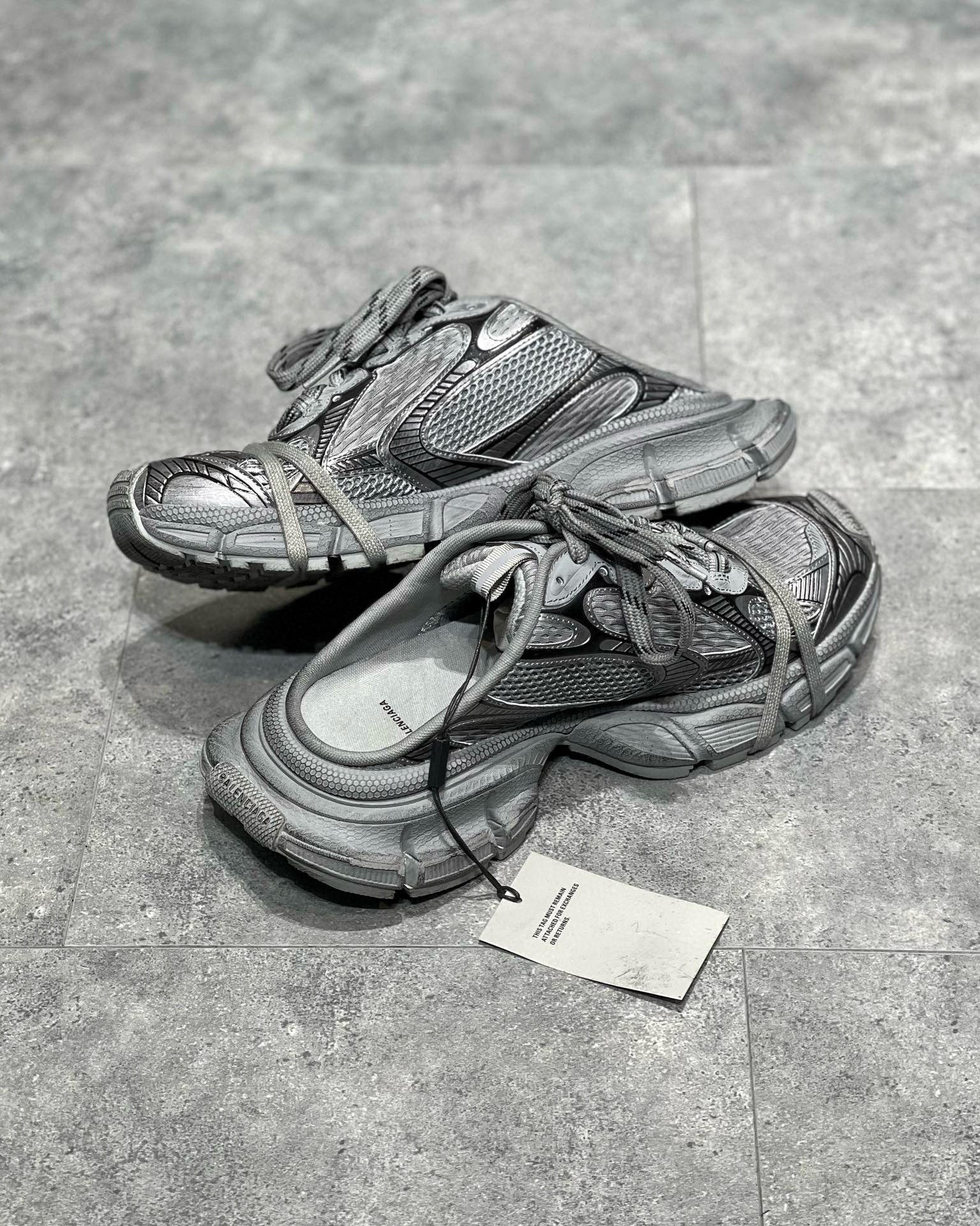 Sneakers & Shoes