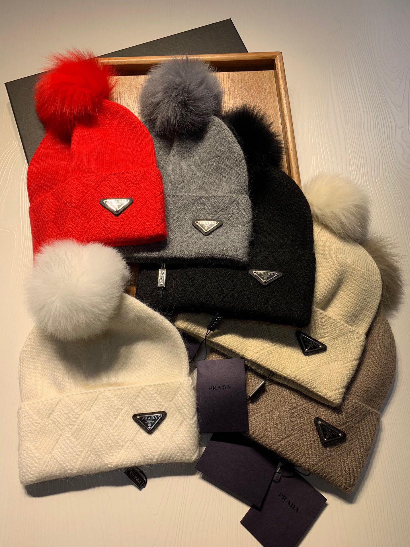 BEANIE HAT IN CHERRY RED WOOL AND RABBIT FUR 361436