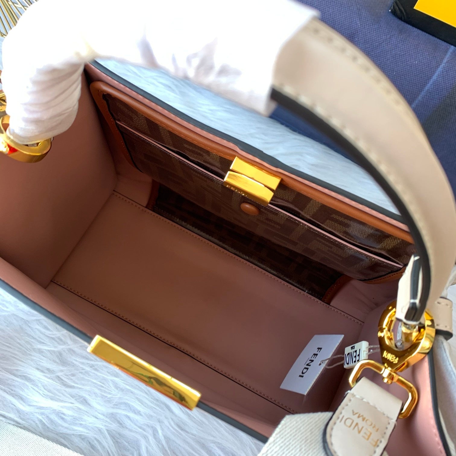 Peekaboo X-lite medium 30cm Bag ivory lambskin gold hardware