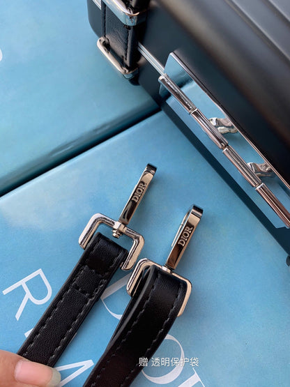 RIMOWA 20 CASE BAG IN BLACK ALUMINUM MAGNESIUM