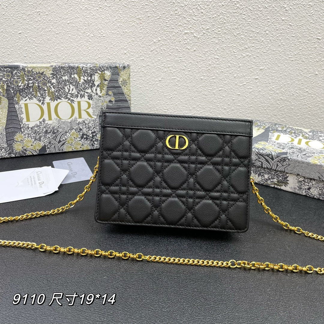 CARO POUCH 19 BAG IN BLACK CALFSKIN