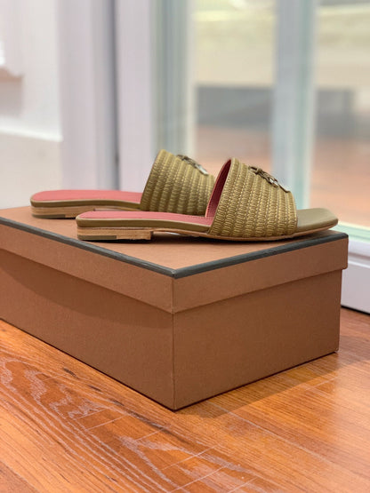 LP RAFFIA CHARMS FLATS SANDAL OLIVE CALFSKIN
