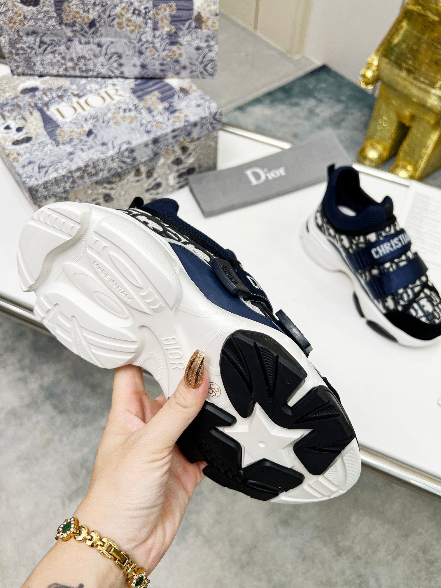 D-WANDER SNEAKERS IN COLORFUL TECHNICAL FABRIC AND SUEDE 153028