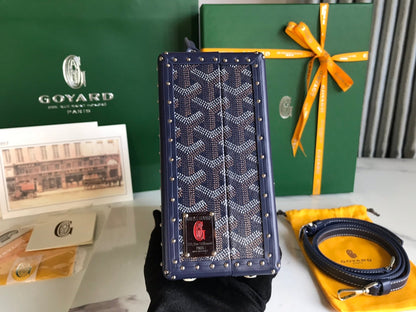 GRAND HÔTEL TRUNK BAG 24 IN NAVY BLUE GOYARDINE CANVAS AND CALFSKIN