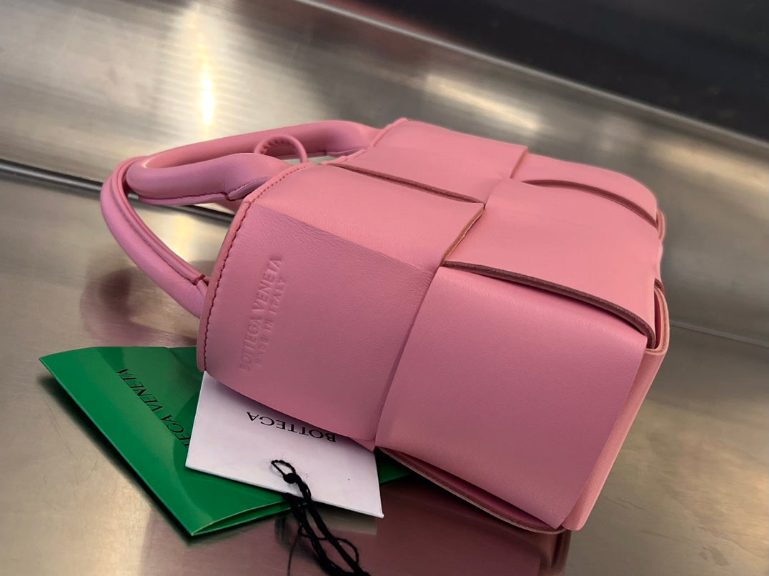 CANDY ARCO TOTE 20 IN BLUSH PINK CALFSKIN