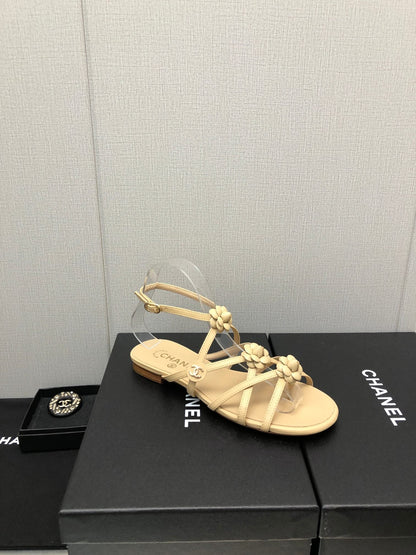 FLORAL FLAT SANDAL IN SAND YELLOW LAMBSKIN