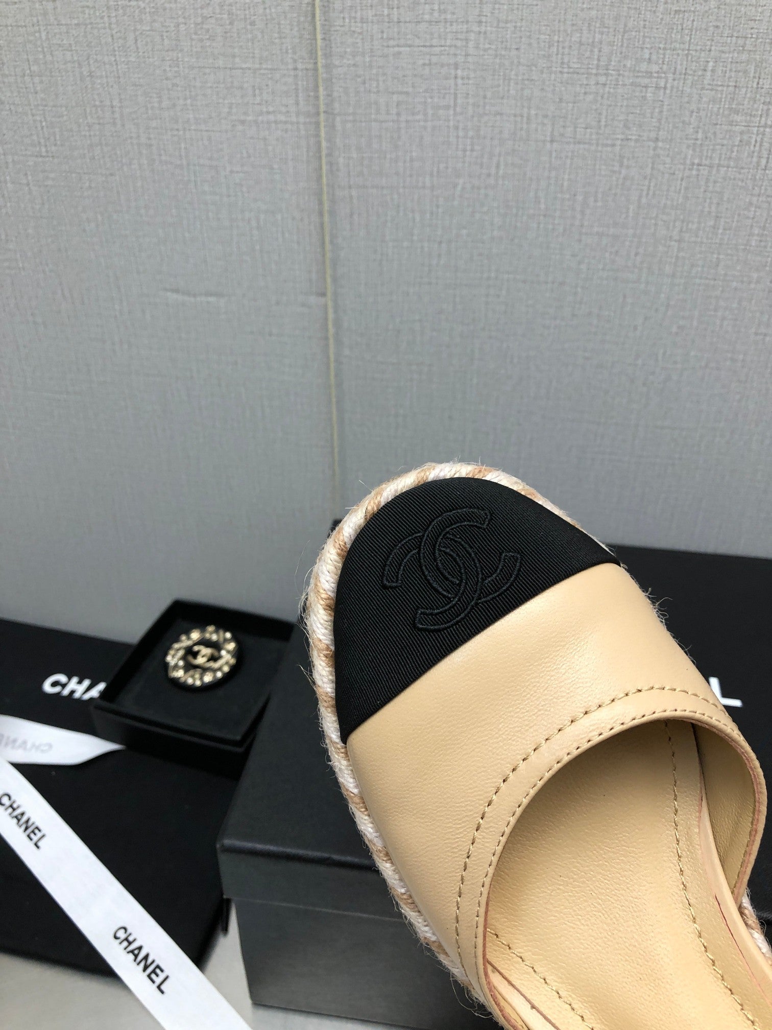 MARY JANE WEDGE BEIGE CREAM LAMBSKIN