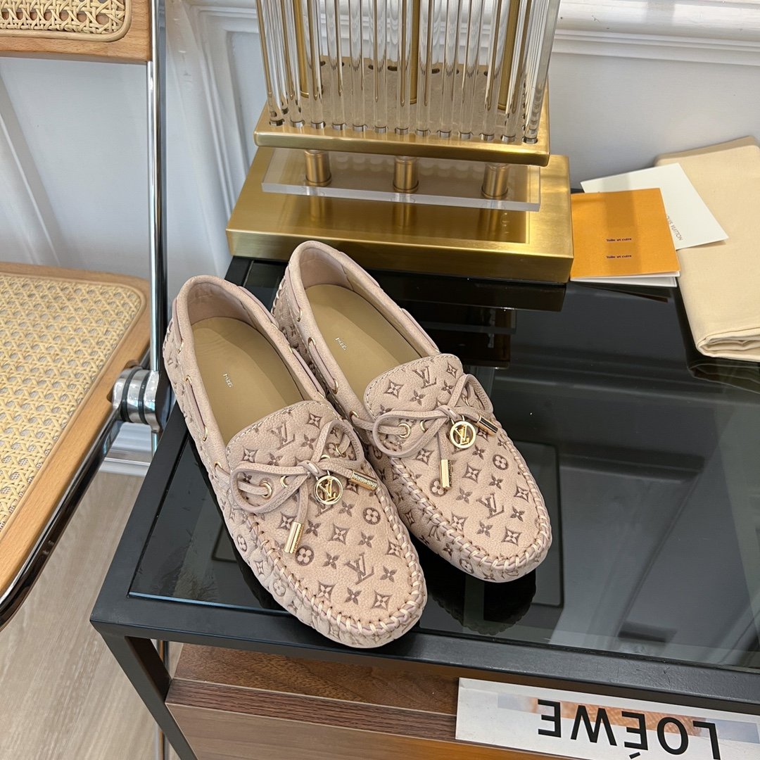 LV GLORIA FLAT LOAFER LOGO STAMPING BEIGE