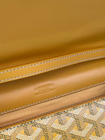 MONTE-CARLO PM CLUTCH 25 IN YELLOW GOYARDINE CANVAS