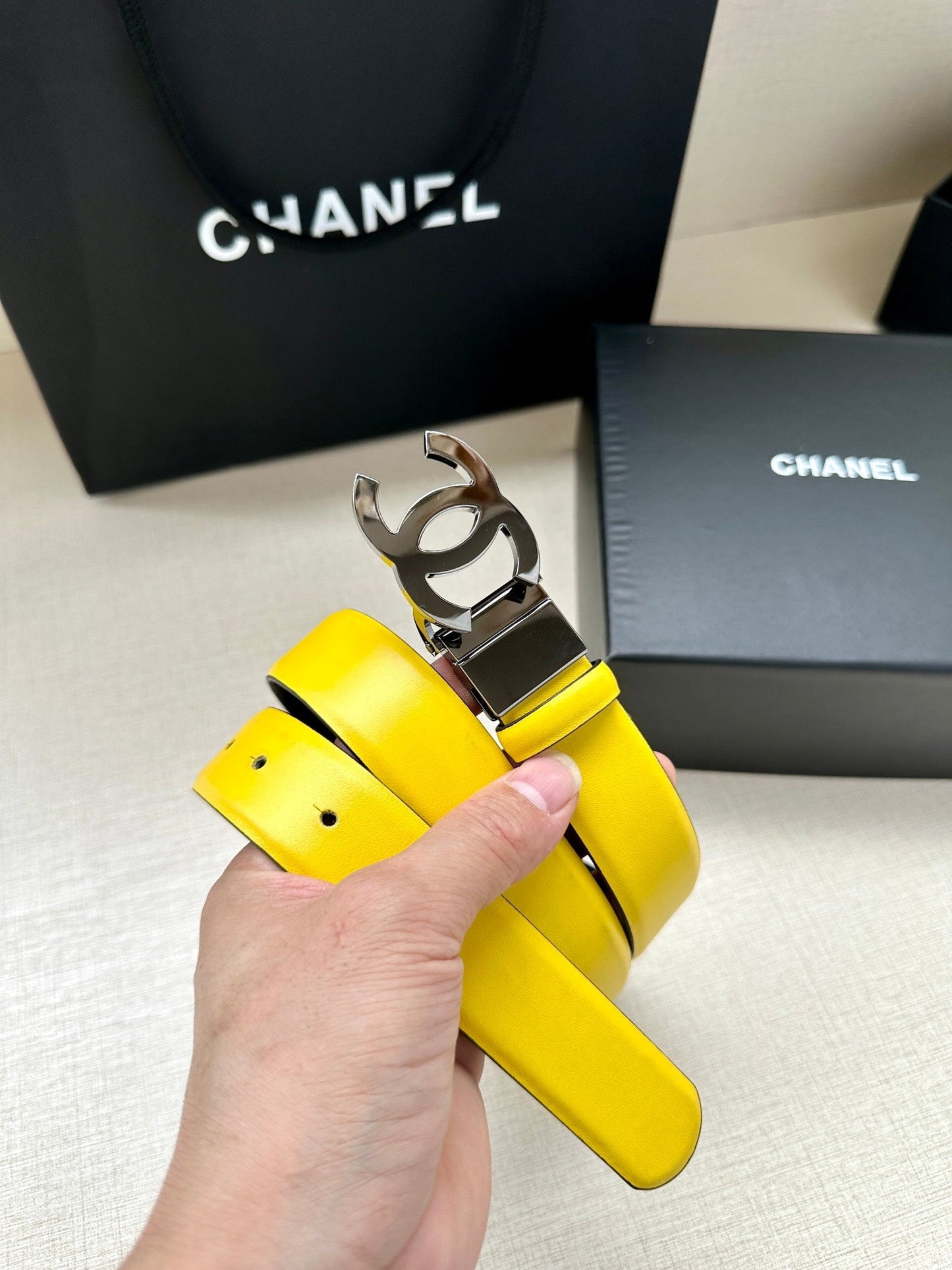 CC 30MM BELT IN BRIGHT YELLOW AND BLACK CALFSKIN WITH SILVER HARDWARE