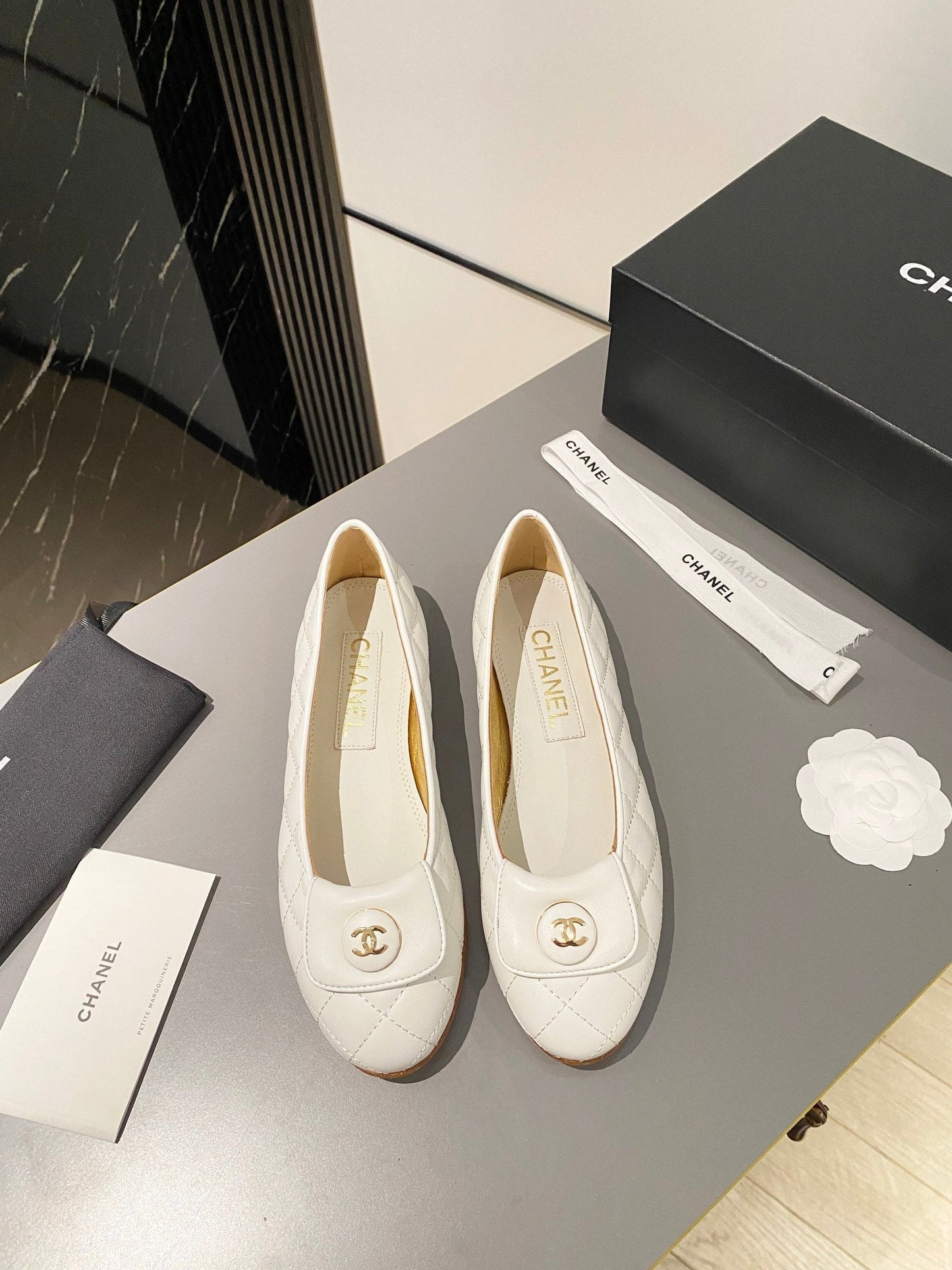 BALLET FLAT WHITE LAMBSKIN