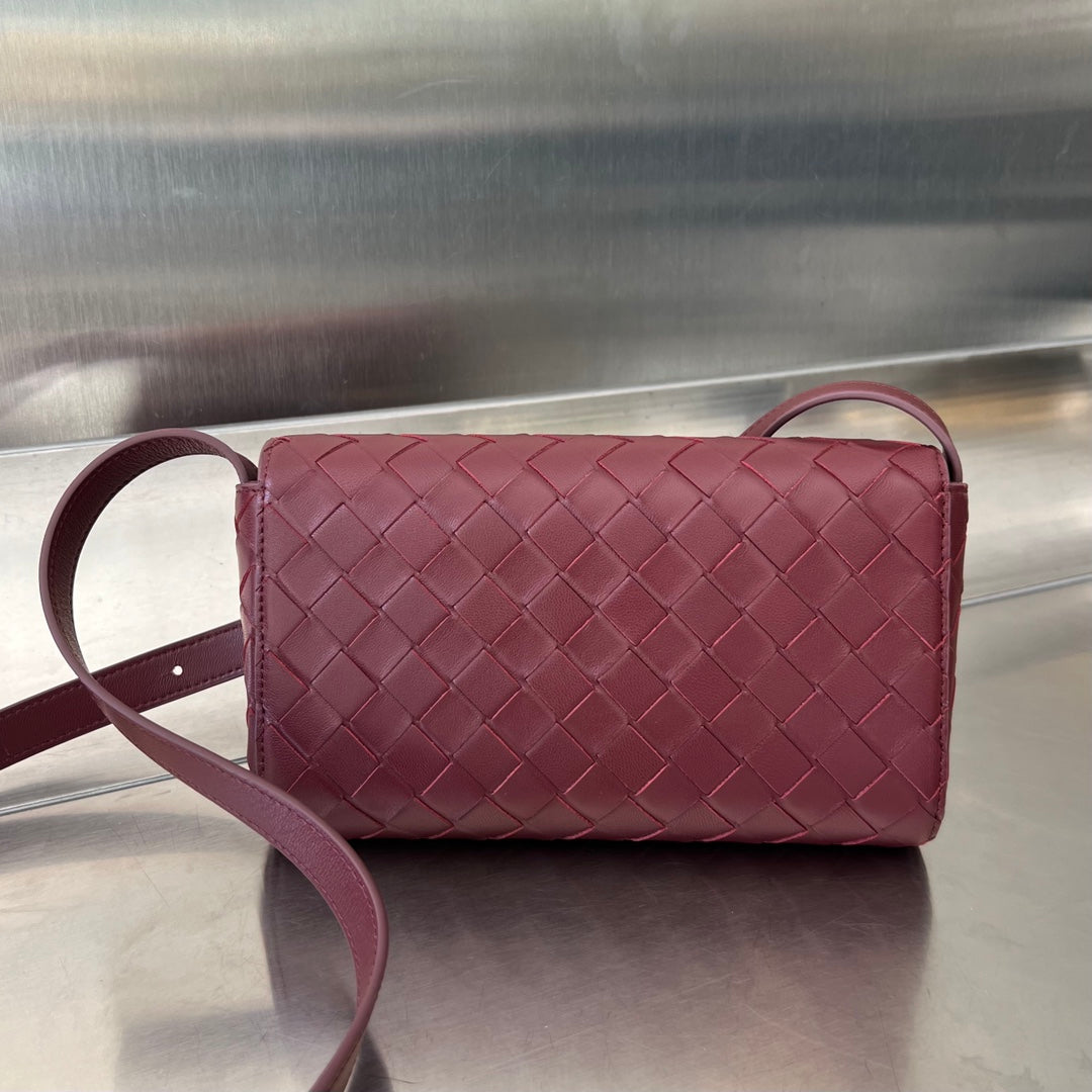 ANDIAMO 21 IN BURGUNDY RED LAMBSKIN