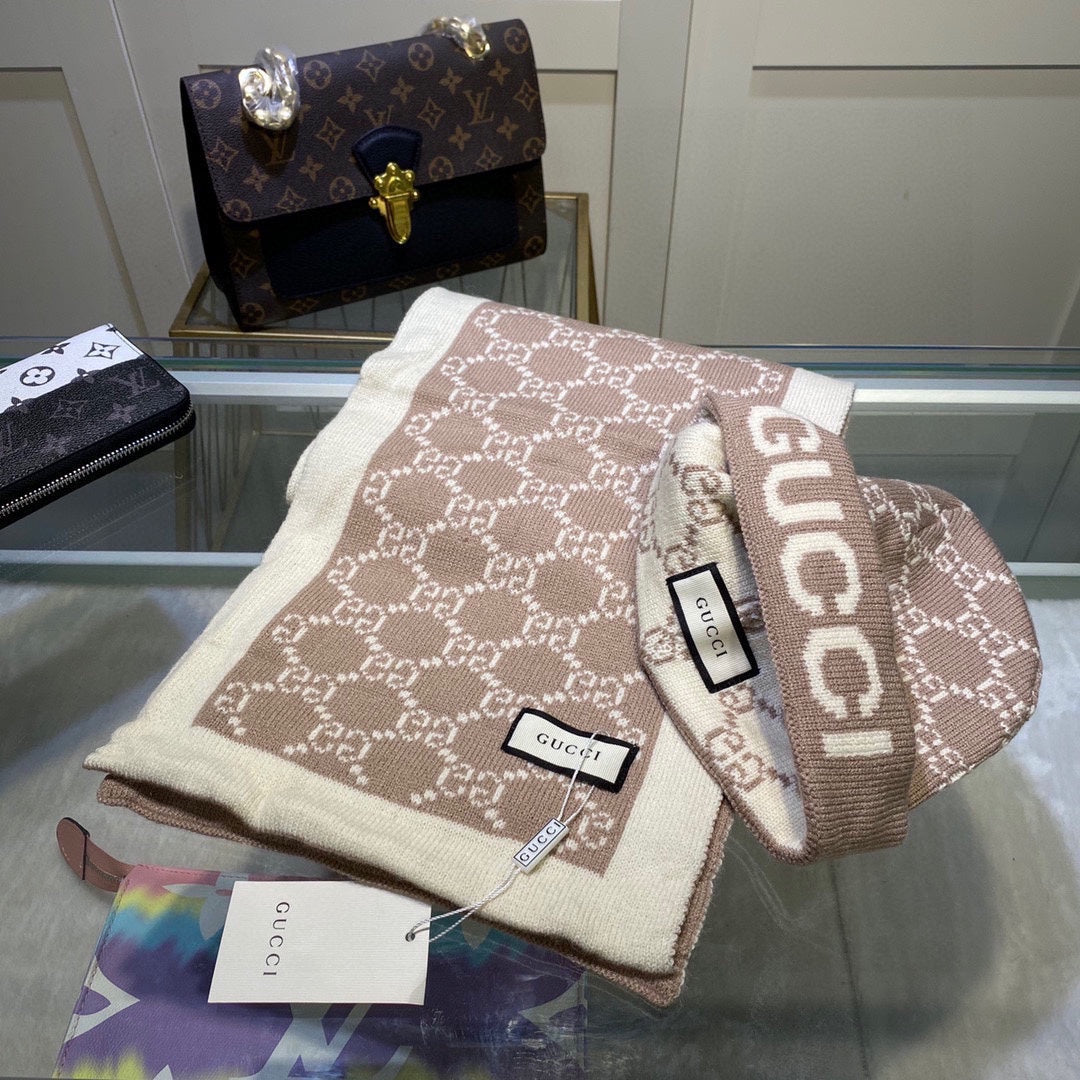 SET CLASSIC SCARF AND HAT IN CAMEL BROWN MONOGRAM CASHMERE 200521