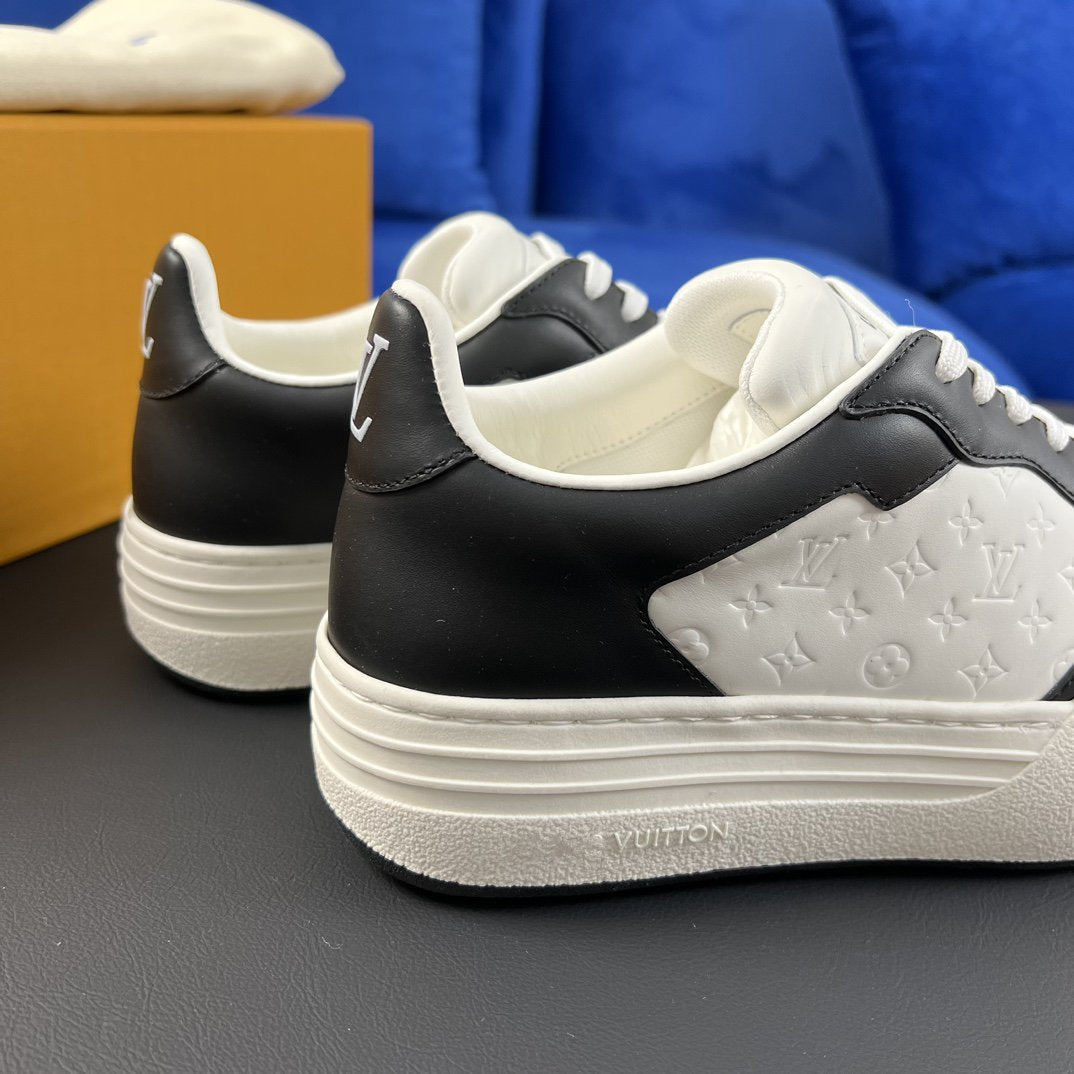 LV GROOVY SNEAKER BLACK WHITE