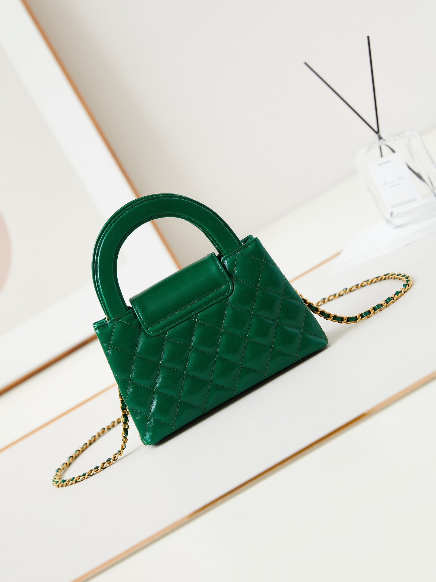 CC KELLY MINI 19 SHOPPING BAG IN GREEN FOREST CALFSKIN