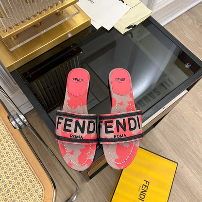 FENDI FLORAL SLIDES IN CHERRY RED MIX TAN BEIGE FABRIC