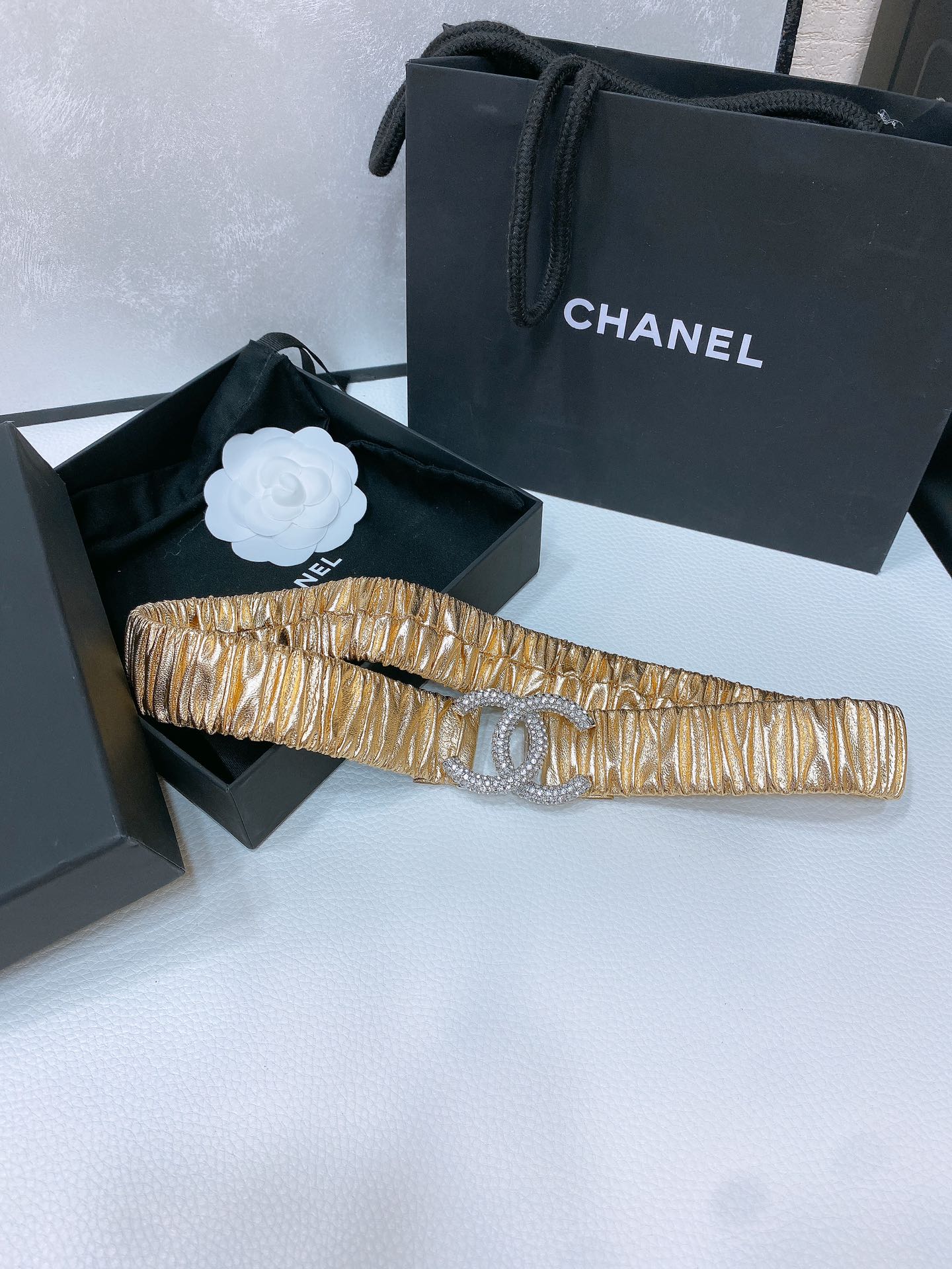 CC ELASTIC BELT 30MM IN GOLD CALFSKIN SILVER HARDWARE WITH RHINSTONES