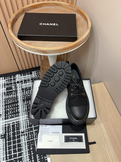 CC OXFORD SHOES IN BLACK TWEED AND CALFSKIN