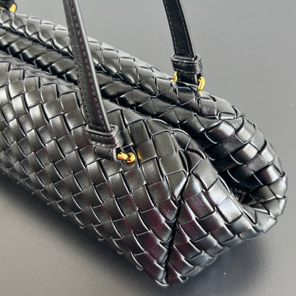 SHOULDER BAG 37 IN BLACK LAMBSKIN