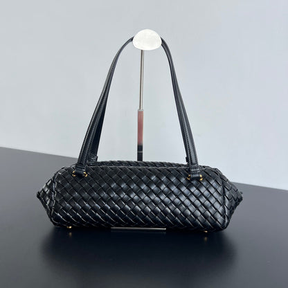 SHOULDER BAG 37 IN BLACK LAMBSKIN