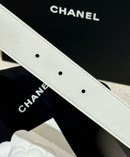DOUBLE C BELT 30MM IN WHITE CALFSKIN GOLD BUCKLE WITH EMBOSSED CHECK PATTERN