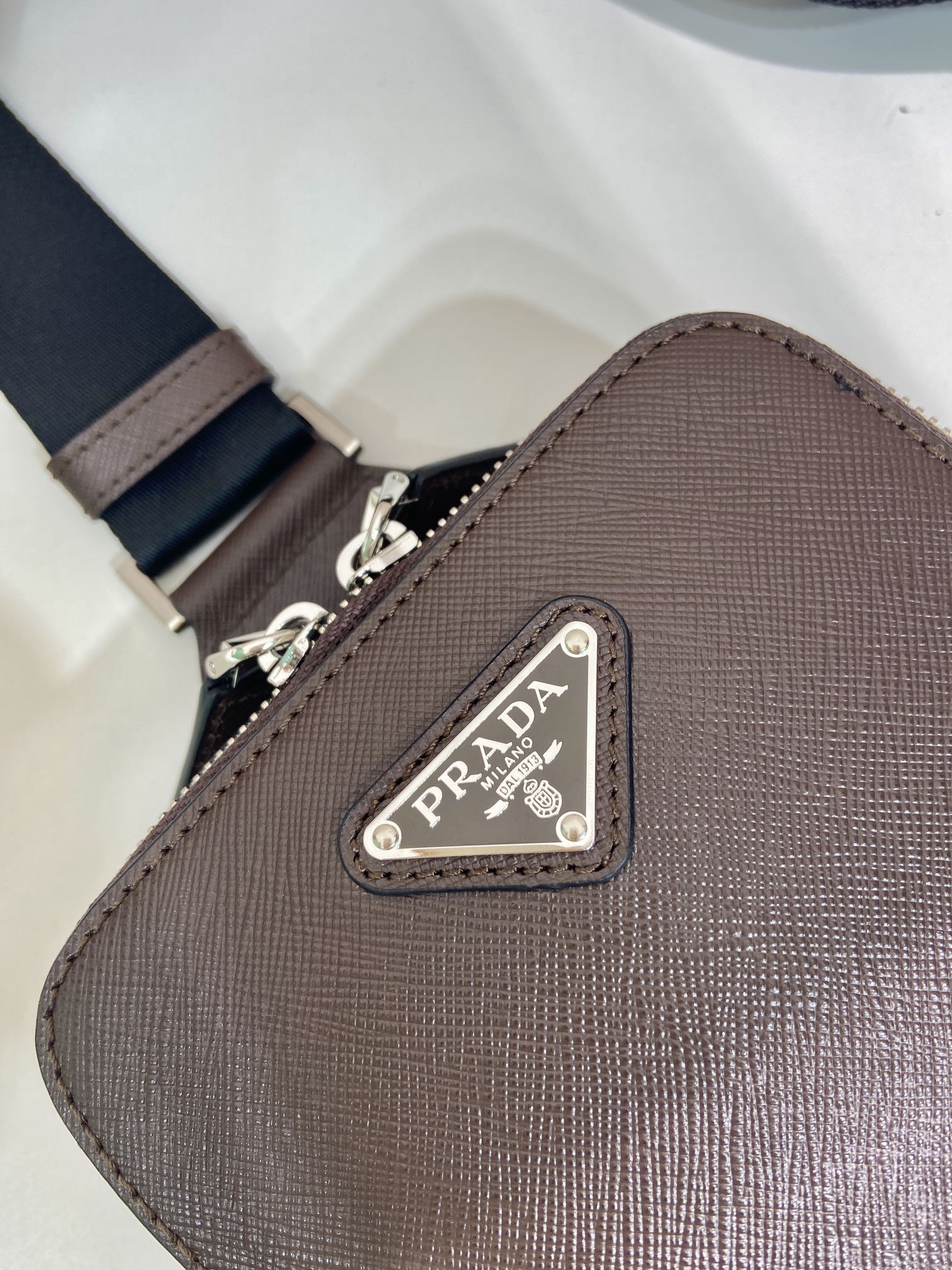 CHEST BAG 20 IN CHOCOLATE SAFFIANO LEATHER