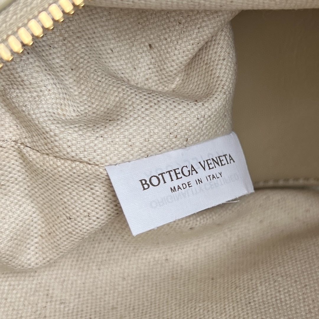 SMALL TOP HANDLE LOOP 19 IN BLOND BEIGE CALFSKIN