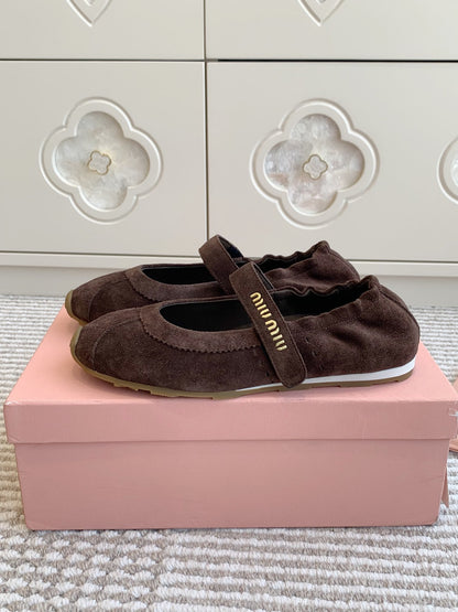 MARY JANE FLATS IN CHOCOLATE SUEDE