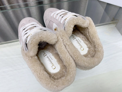 STAR SNEAKER IN LIGHT PINK SUEDE AND SHEARLING