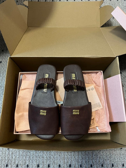 RUCHES SANDALS IN DARK BROWN LAMBSKIN