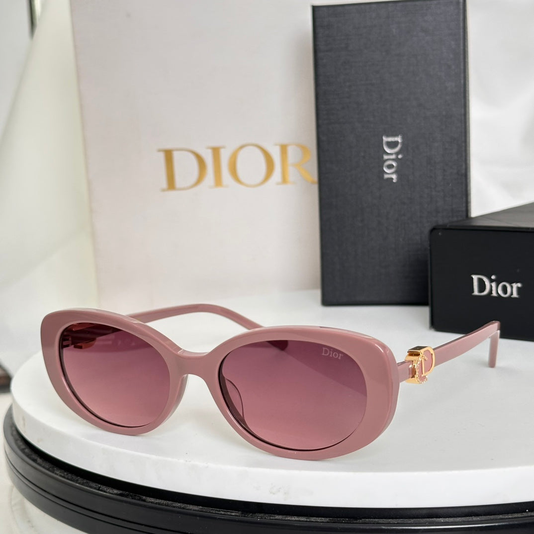 MONTAIGNE SUNGLASS CD8977 IN ACETATE