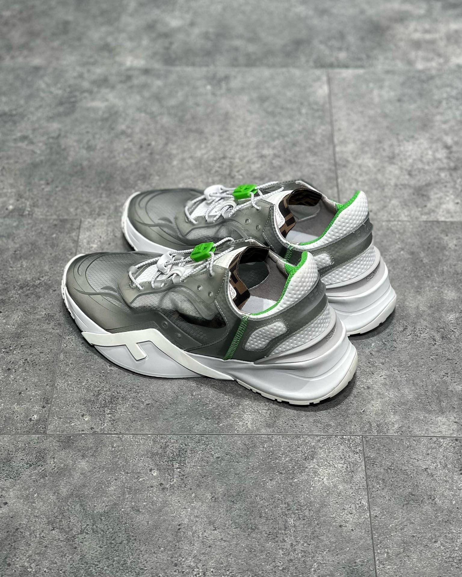 FEN Sneakers