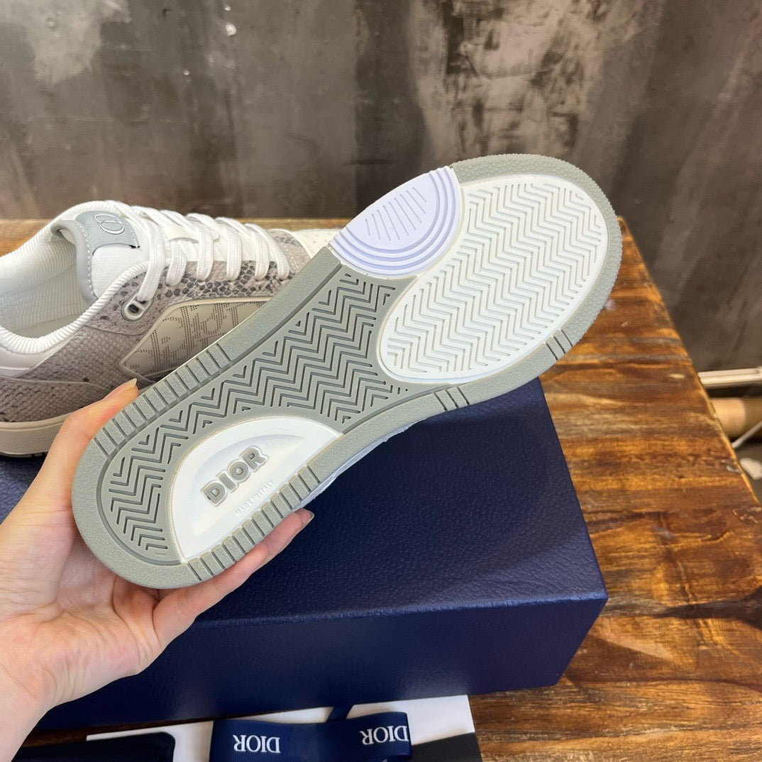 DIO Sneakers
