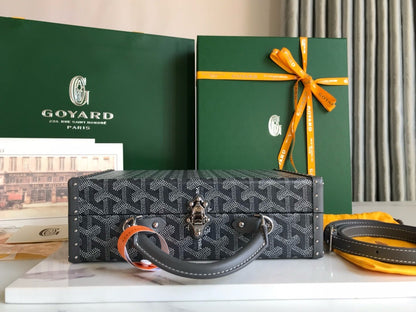 GOY Grand H√¥tel 24.5x7.5x17cm