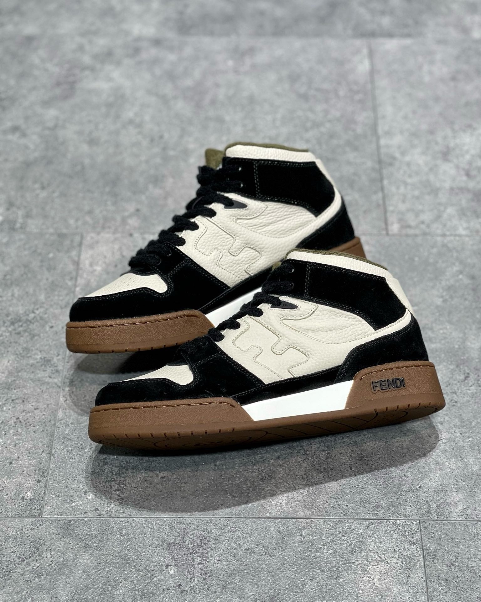 FEN Sneakers