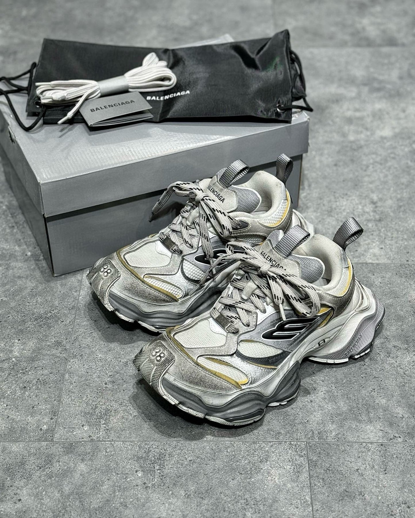 BLCG Sneakers