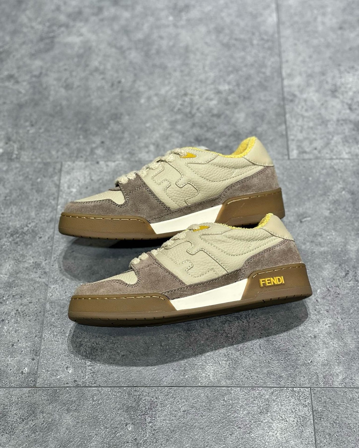 FEN Sneakers