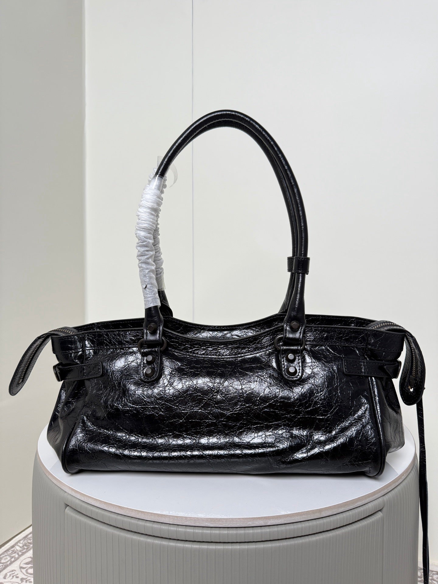BLCG WOMEN'S LE CITY BAG EAST-WEST IN BLACK 40